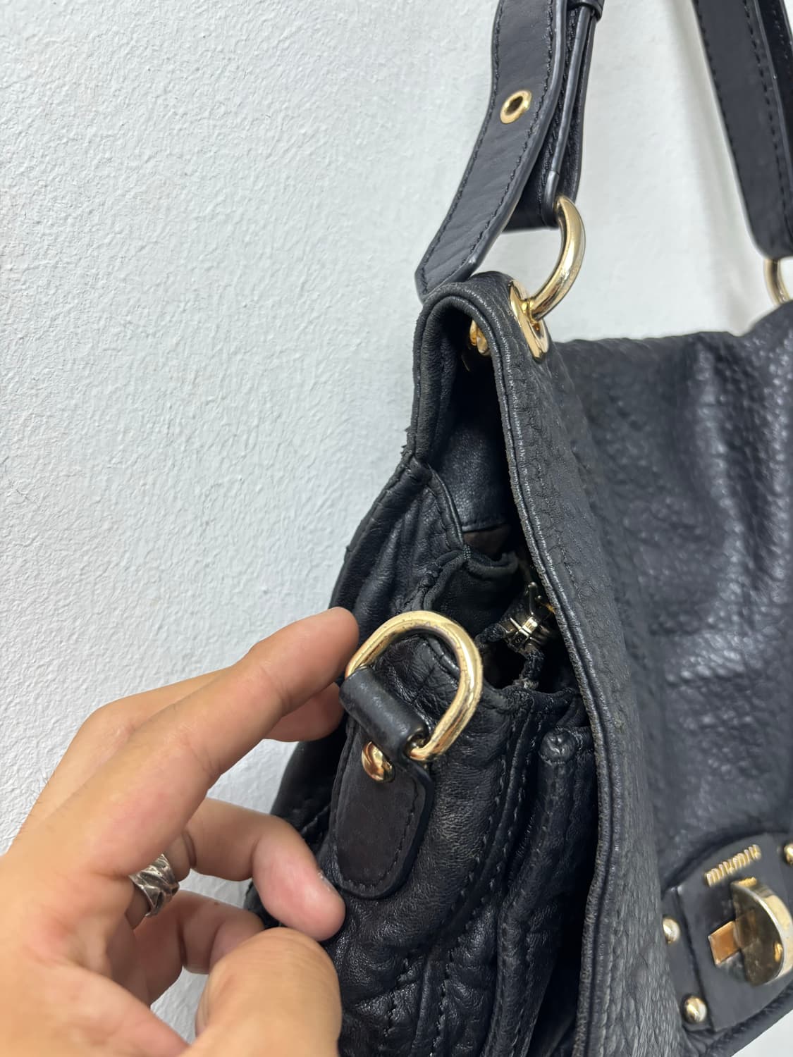 “MIUMIU” 00’s Archive Leather Bag 상품이미지3