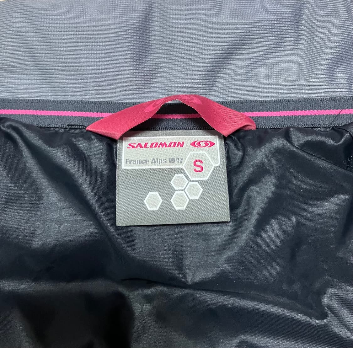 살로몬 구스 다운 프로우먼 경량 패딩 상품이미지9