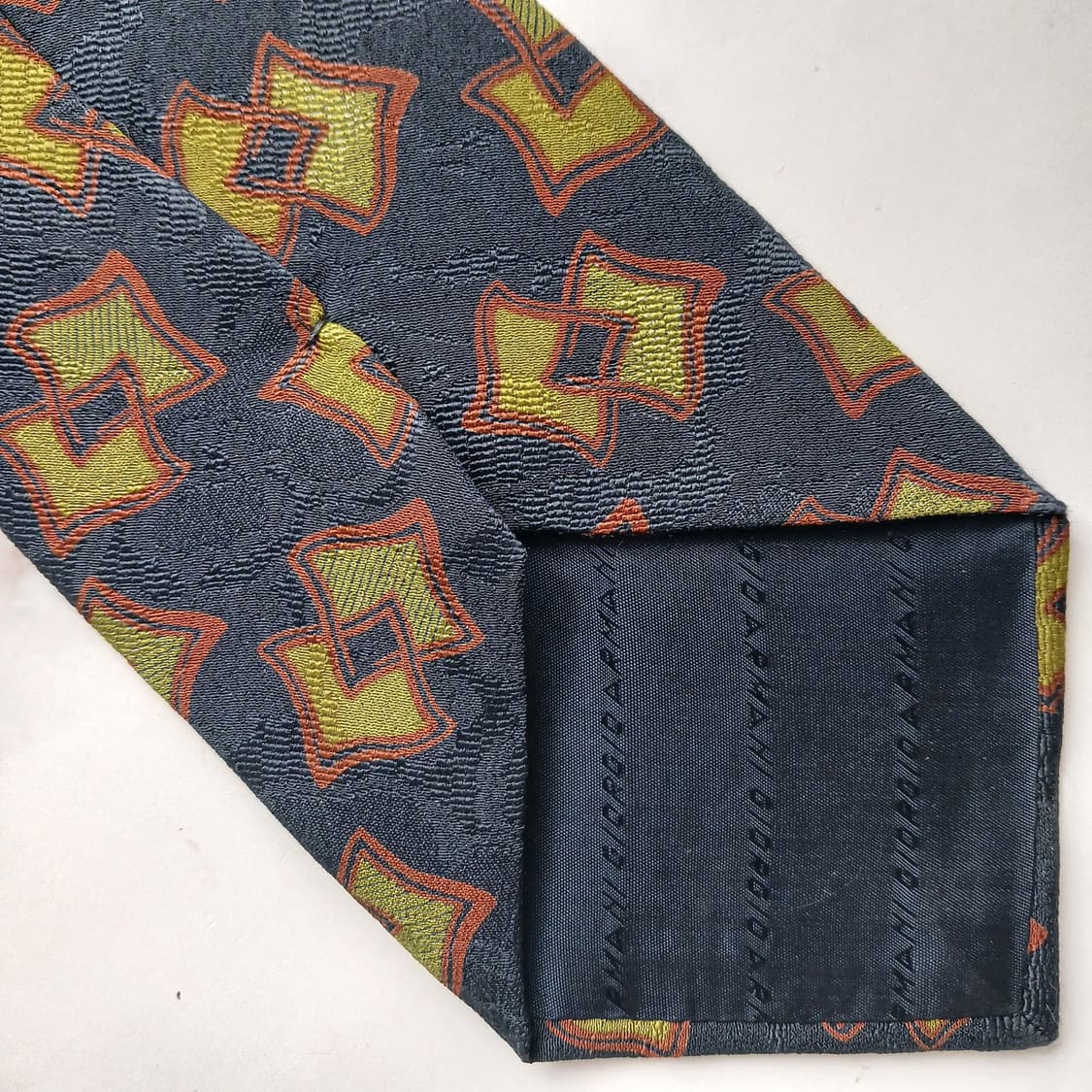 조르지오 아르마니 네이비 기하 패턴 넥타이 9.5cm A+등급 G26
 상품이미지8