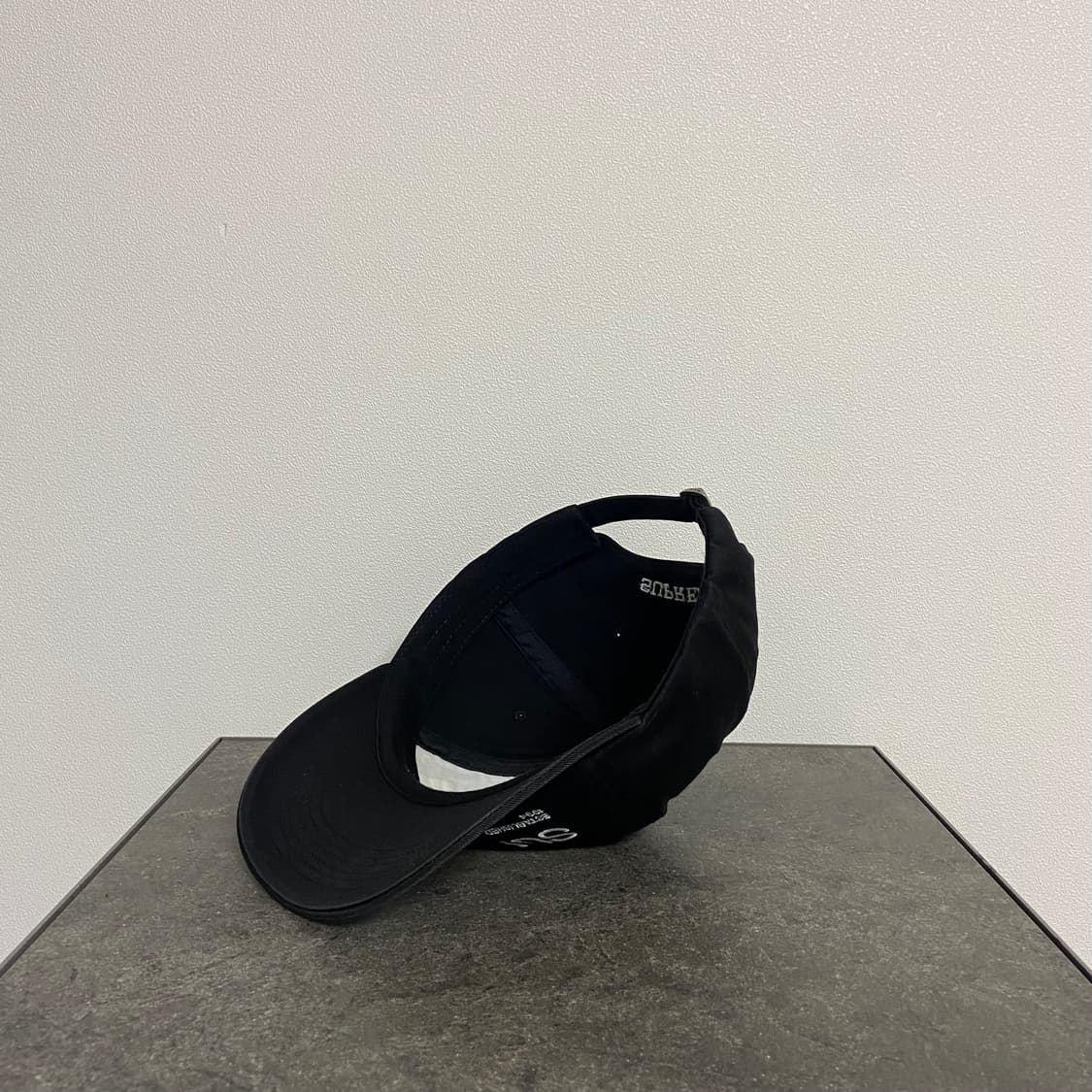 슈프림 21FW Est.1994 블랙 볼캡 모자 6패널 상품이미지7