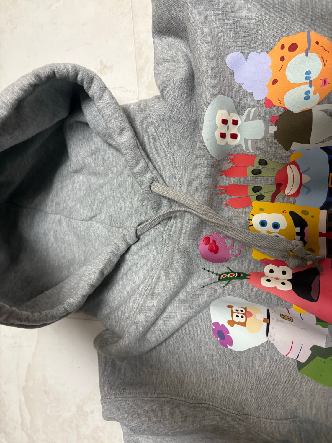 유니클로 스폰지밥 후드티xs 희귀매물 상품이미지5