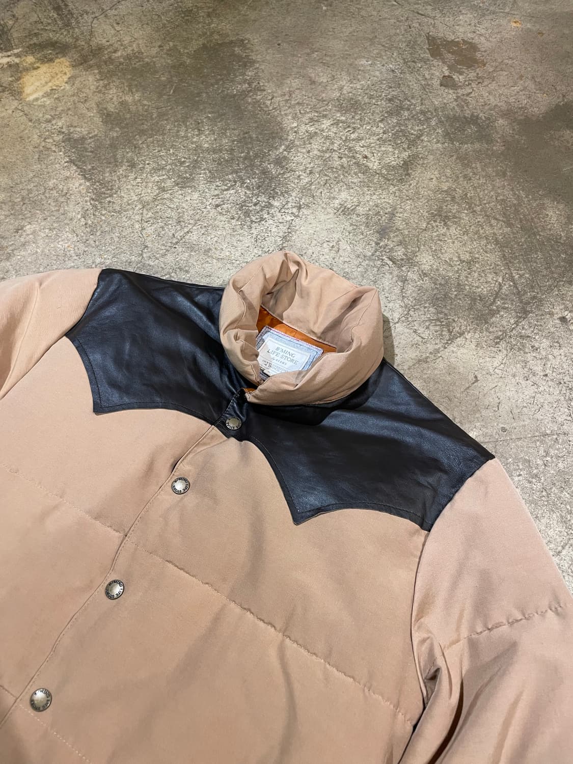 빔즈 코튼 x 나일론 x 램스킨 웨스턴 다운 자켓 (B5094) 상품이미지3