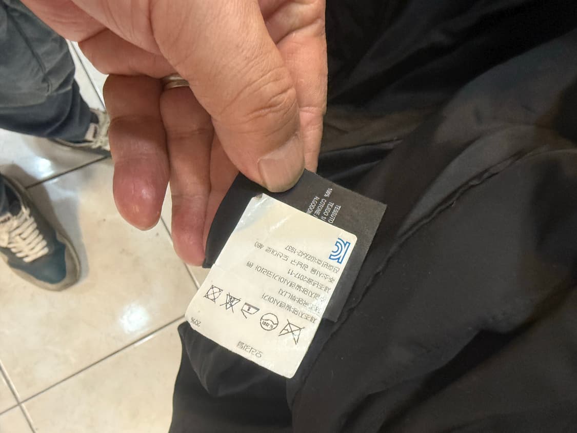 50/105 정품 발렌시아가 C컬패딩 팝니다 상품이미지5