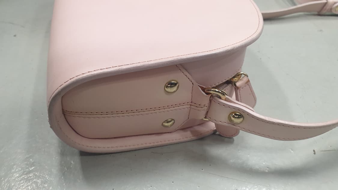 A.P.C. 하프문백 라이트핑크 가방 상품이미지3