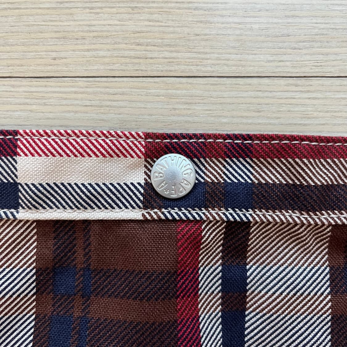 베이프 체크 크로스백 상품이미지3