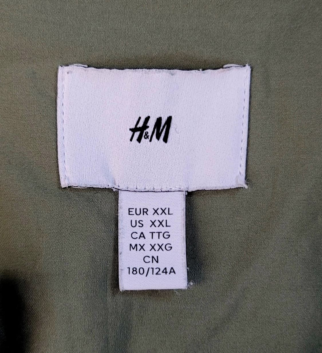 [110.XXL.오버핏] H&M(에이치엔엠) 반집업 오버핏 셔츠 판매 상품이미지5