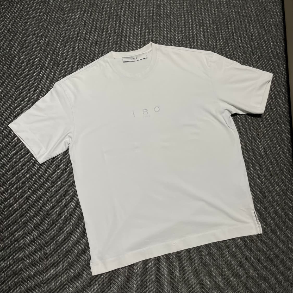 [XL]이로 로고 오버핏 반팔 상품이미지1