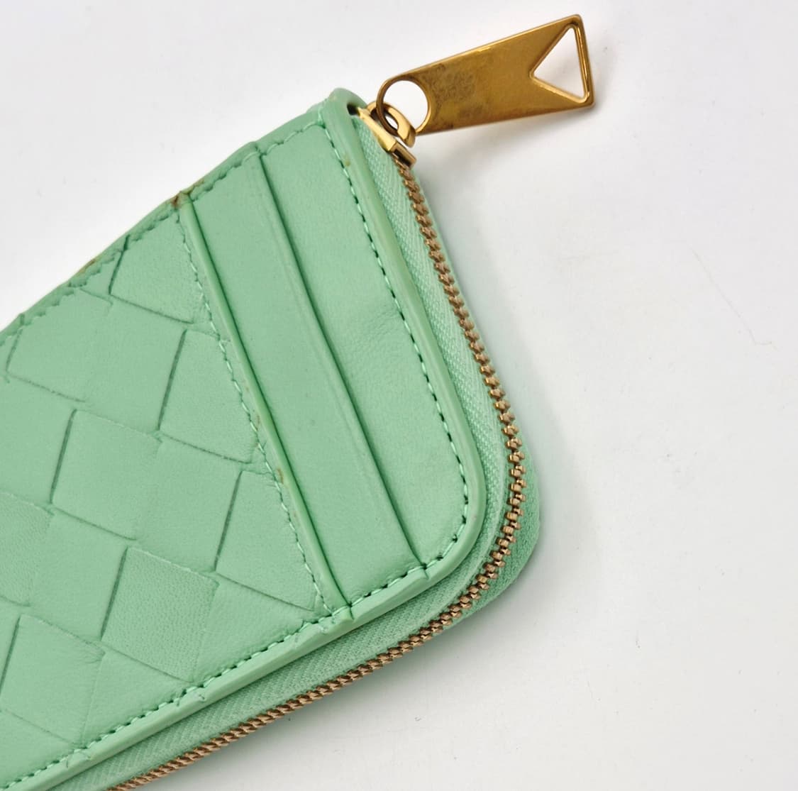 보테가베네타 인트레치아토 지퍼 카드지갑 상품이미지3