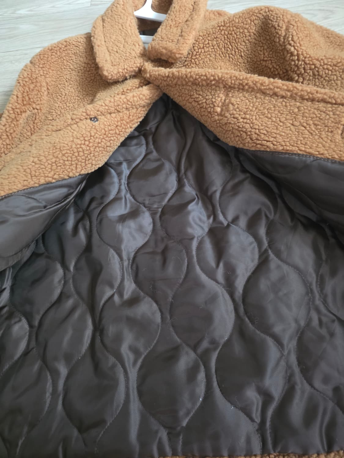 앤더슨벨 리차드 테디베어

뽀글이 자켓 M 상품이미지5