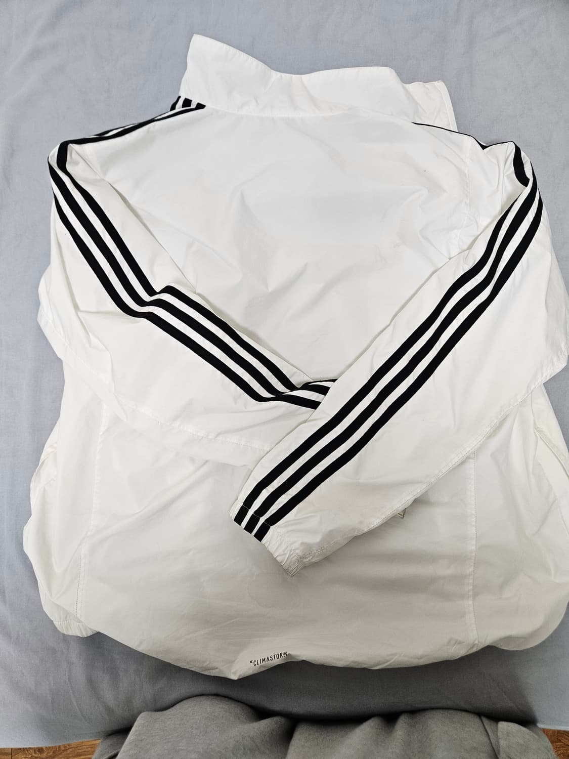 아디다스 화이트 바람막이 상품이미지2