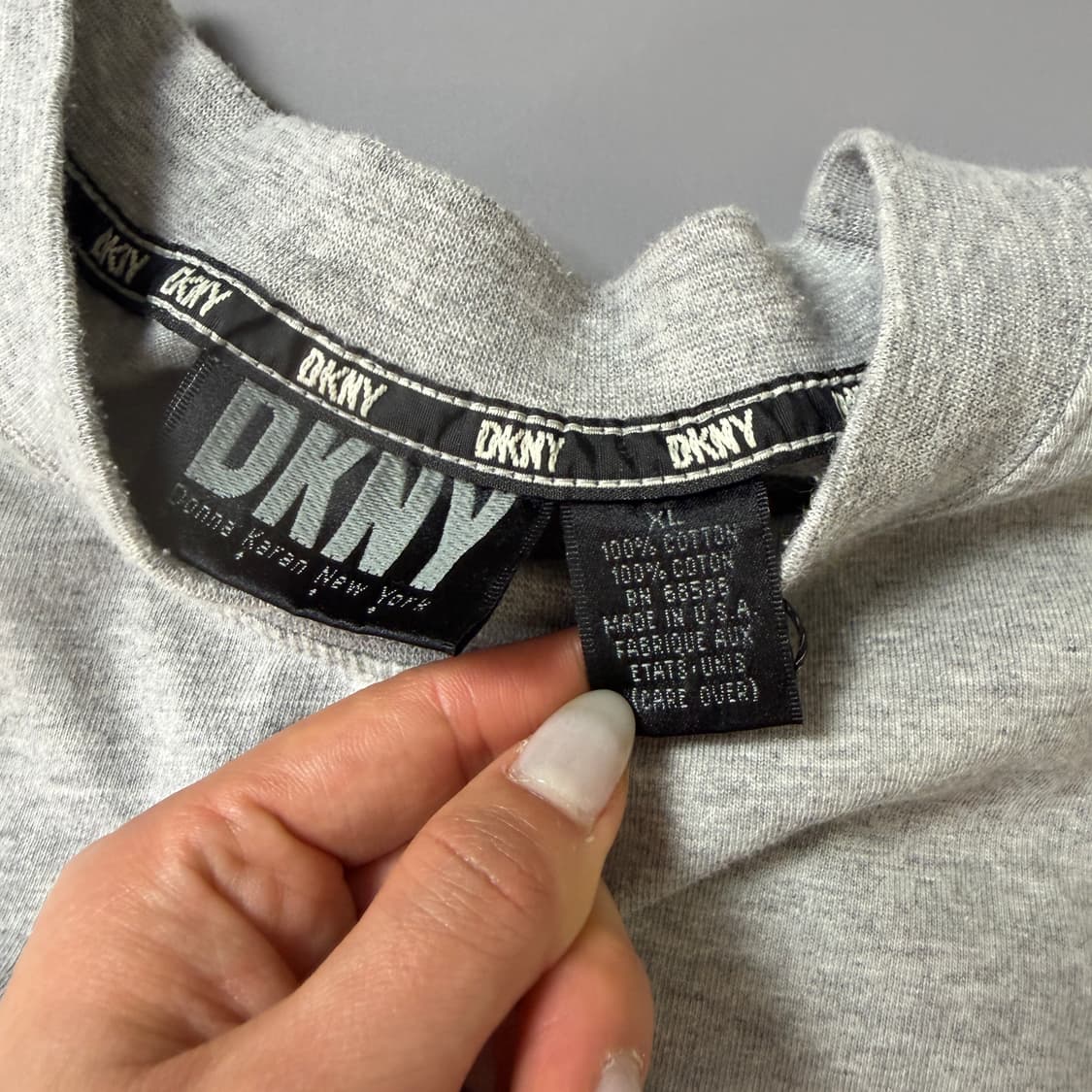DKNY 그레이 백프린팅 자수로고 반팔 티셔츠 XL 상품이미지4