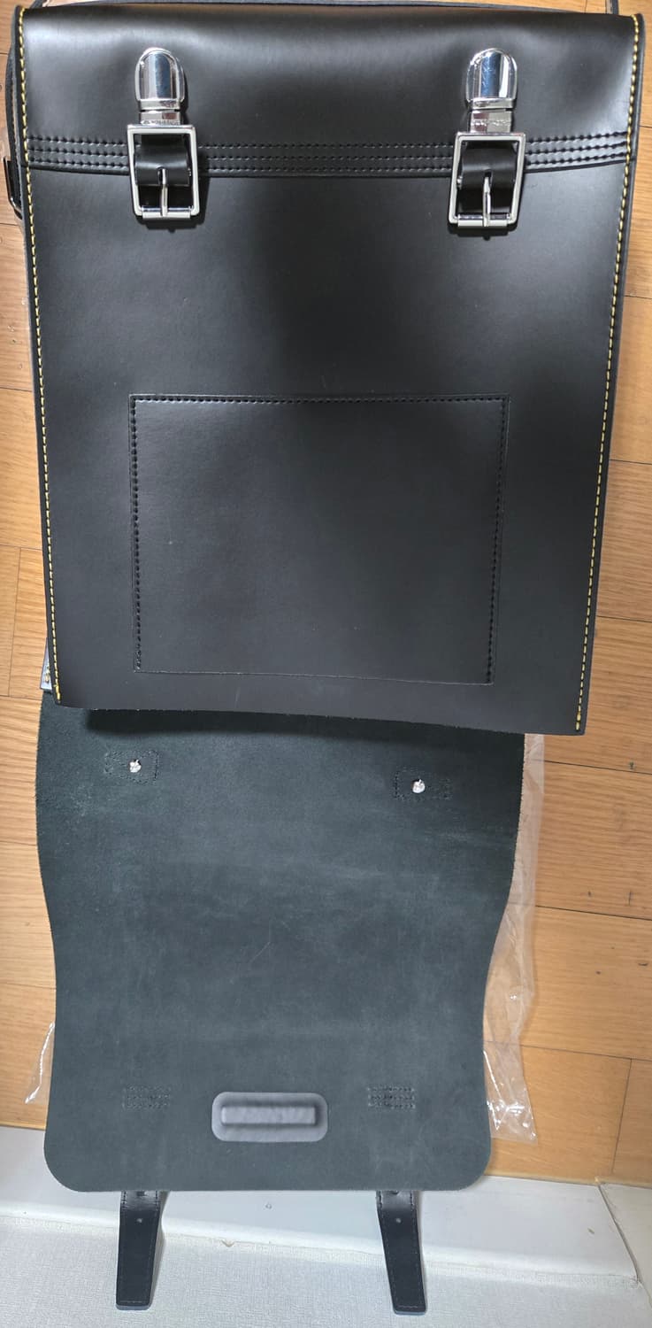 닥터마틴 백팩 상품이미지9