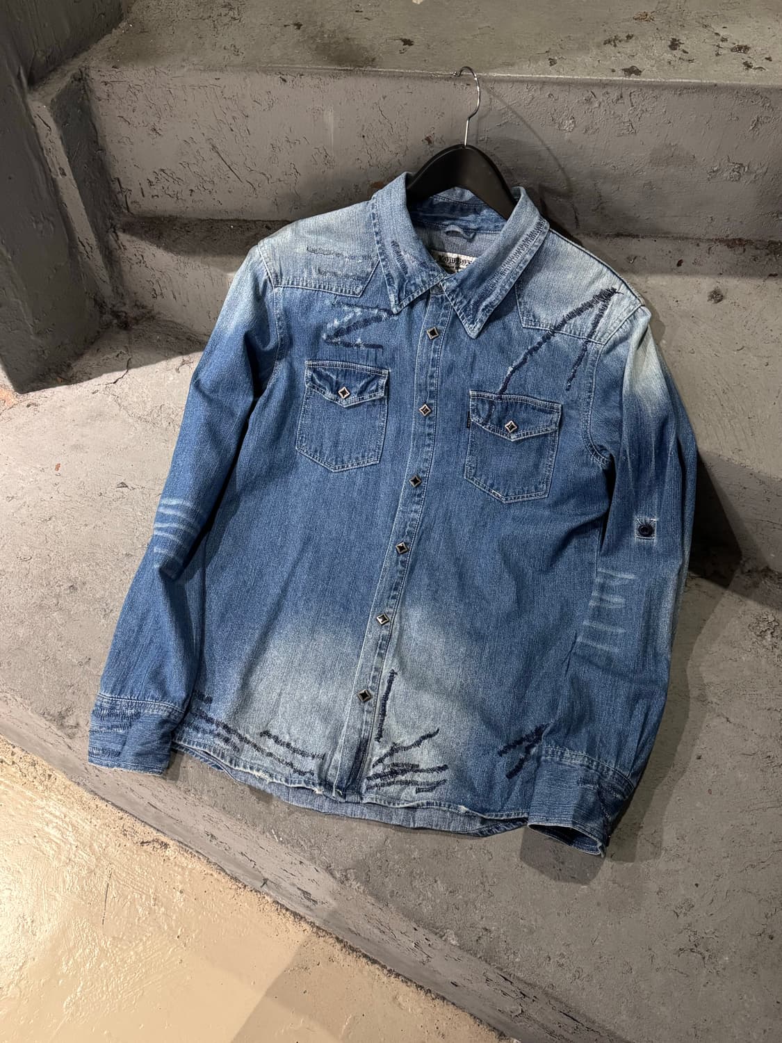 로우박스 그런지 웨스턴 데님셔츠  상품이미지1