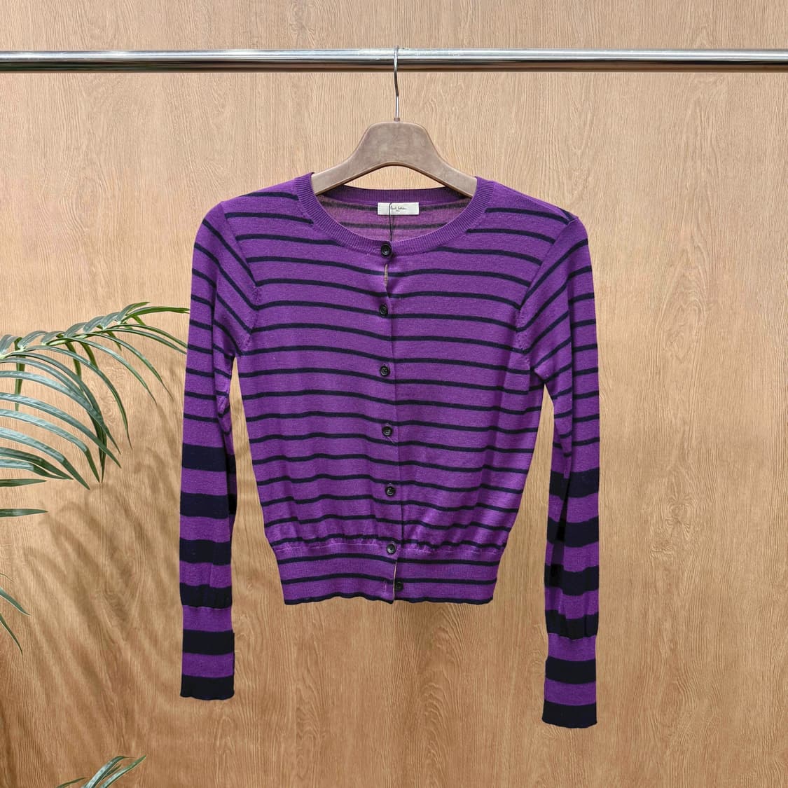 폴스미스 긴팔 라운드넥 니트 가디건 스트라이프 디테일 퍼플 상품이미지1