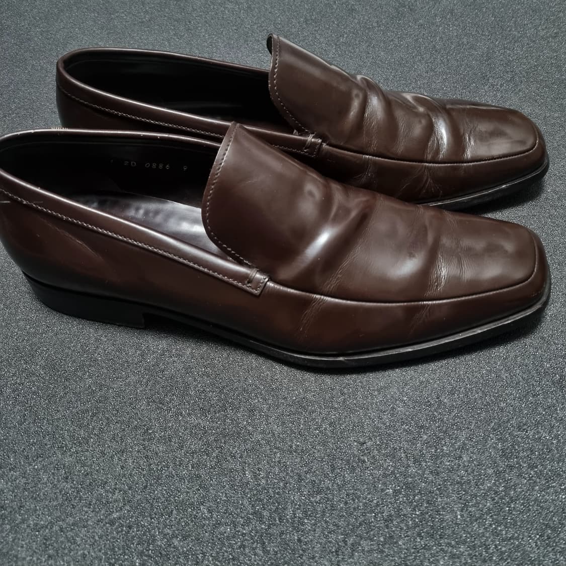 프라다 스퀘어토 로퍼 브라운 상품이미지2