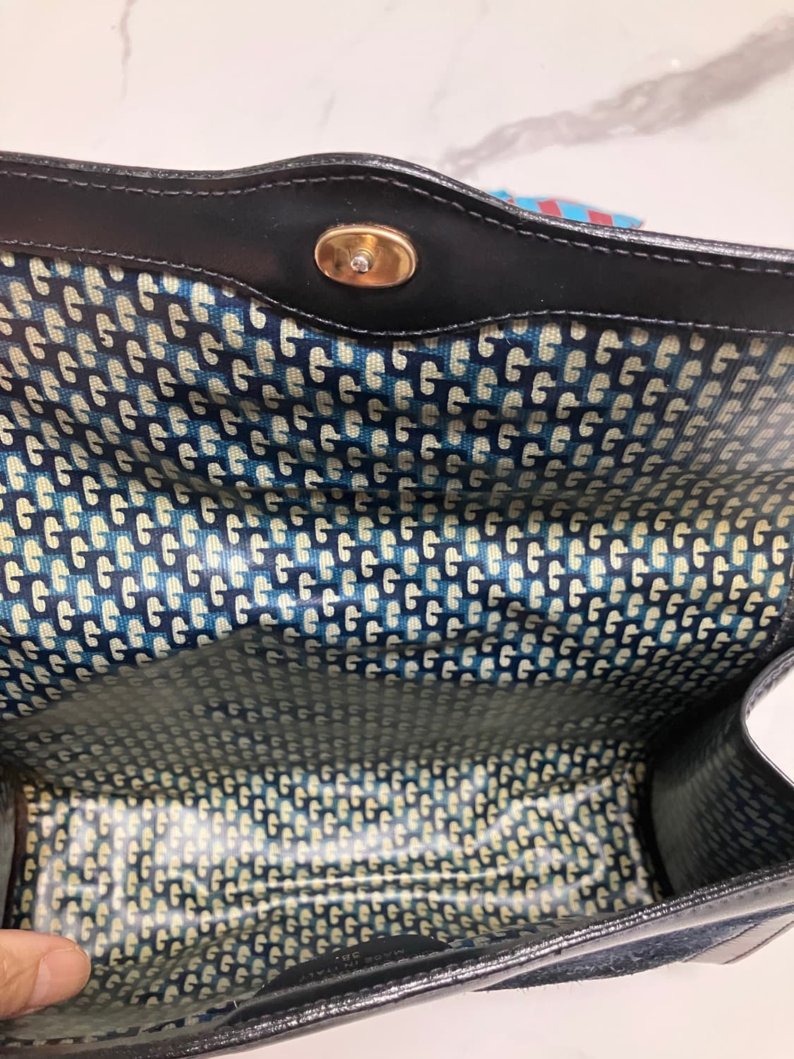 구찌 빈티지 네이비 스웨이드 스트라이프 클러치 상품이미지4