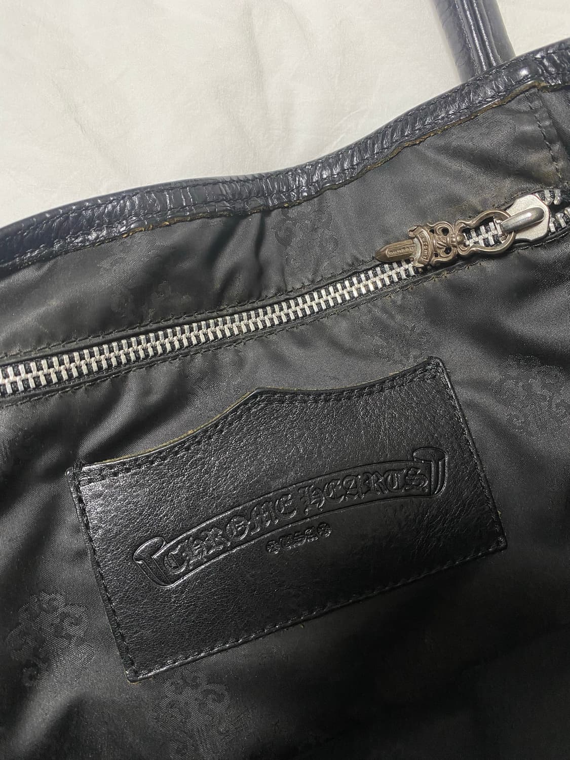 크롬하츠 크로스 패치 FS 레더 토트백 상품이미지4