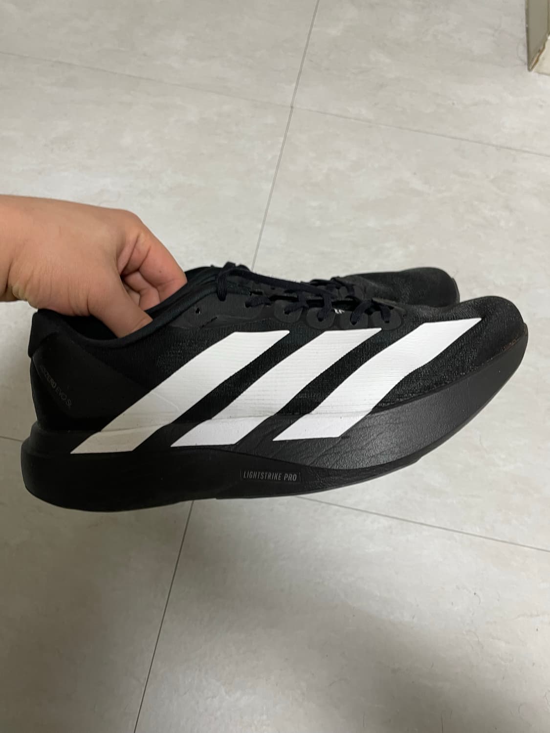 270 아디다스 아디제로 EVO SL 코어 블랙 클라우드 화이트 상품이미지1