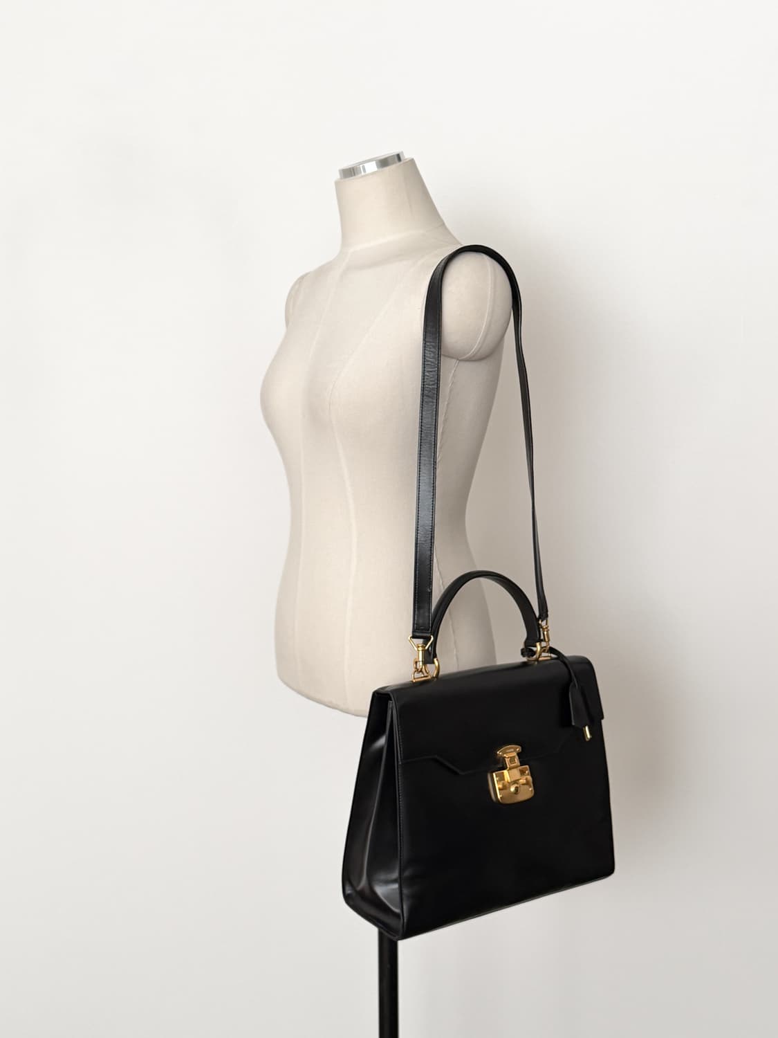 구찌 빈티지 카프스킨 레이디 락 탑 핸들 백 상품이미지2