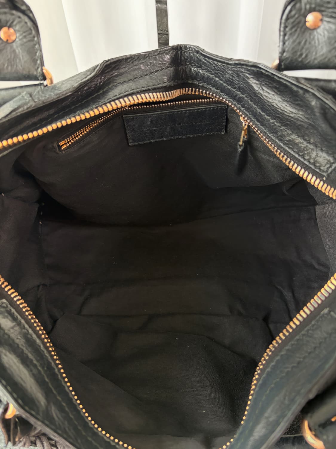 발렌시아가 시티 모터백 블랙 상품이미지6