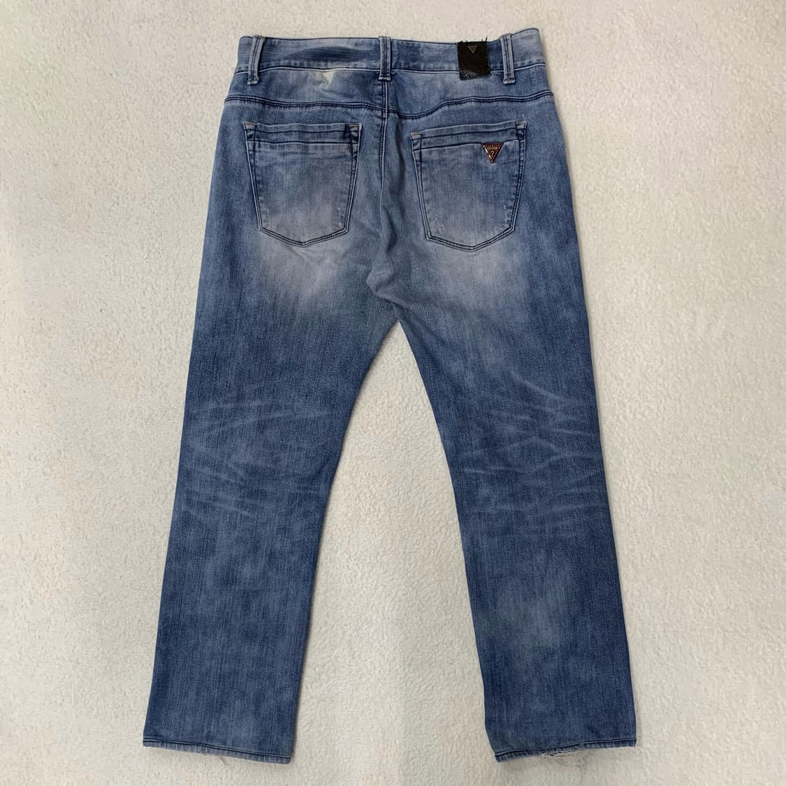 [표기 30, 실측 33] 게스 스트레이트핏 디스트레스드 데님팬츠 상품이미지1