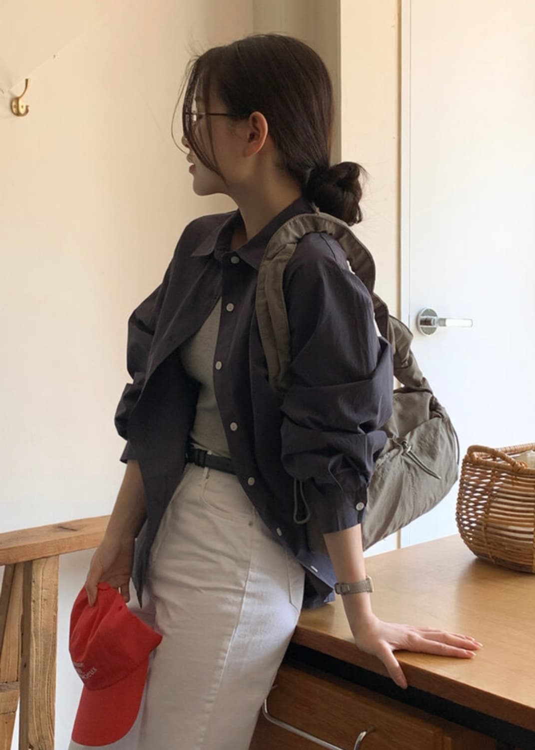 새상품) 디어먼트 멘션 세미루즈핏 단작 코튼 셔츠 네이비 상품이미지1