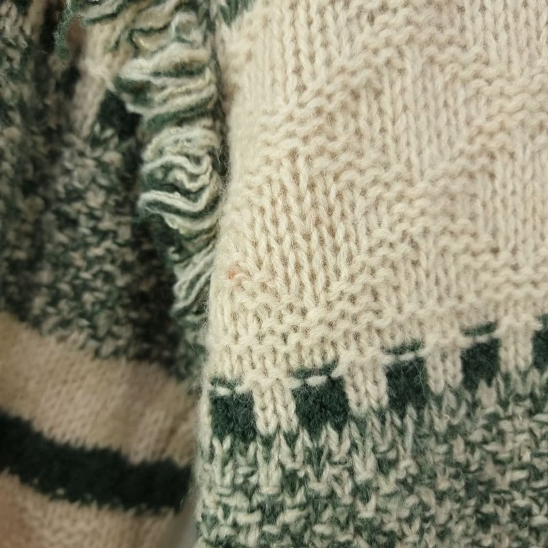 [써스데이아일랜드] 에스닉 패턴 오버핏 롱 니트 M19640 상품이미지9