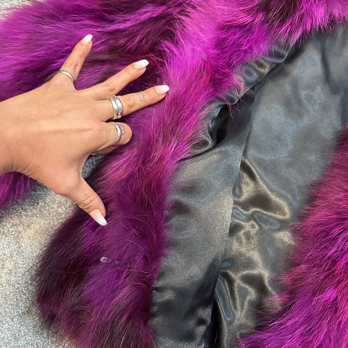 진도 끌레베 마젠타 라쿤 숏 퍼자켓M-L 상품이미지3