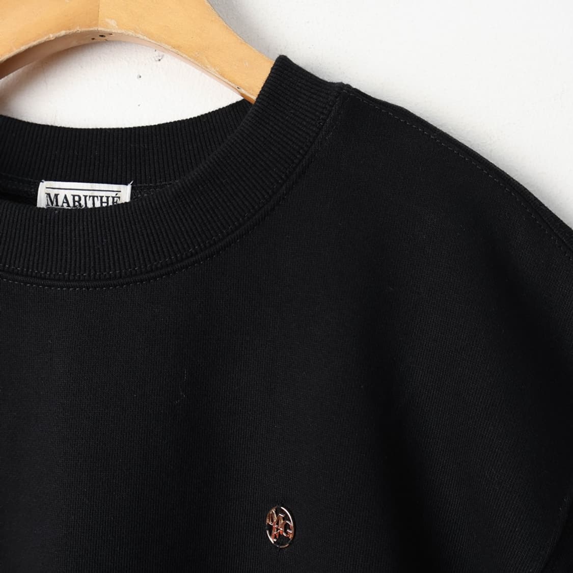 55/마리떼프랑소와저버 써클로고 크롭 스웻셔츠 상품이미지4