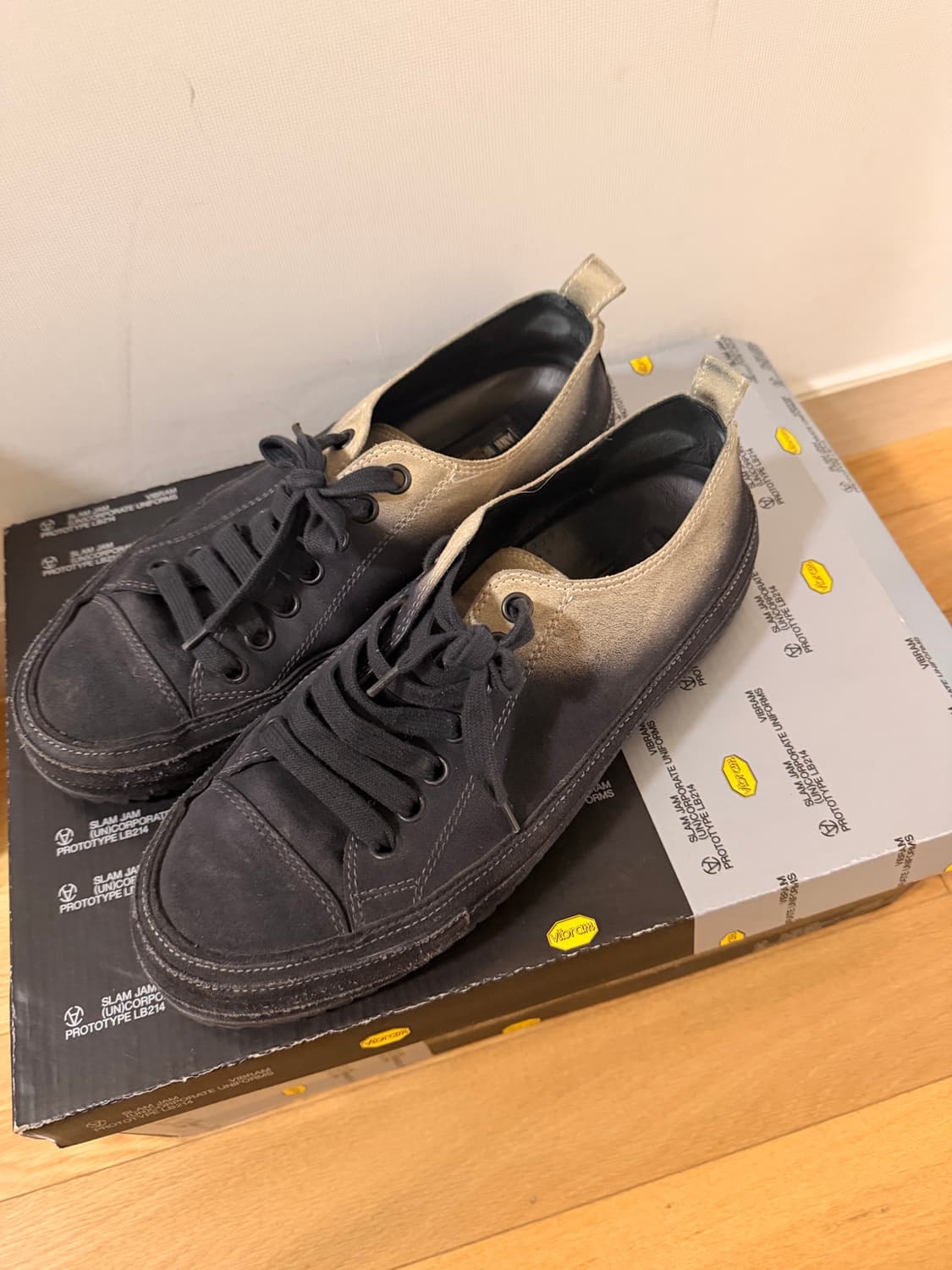 앤드뮬미스터 스니커즈 상품이미지1