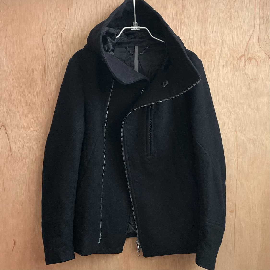 카즈유키쿠마가이 비대칭 집업 울 자켓 상품이미지6