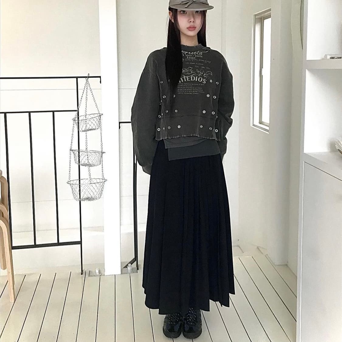 로레일즈 맨투맨 상품이미지2