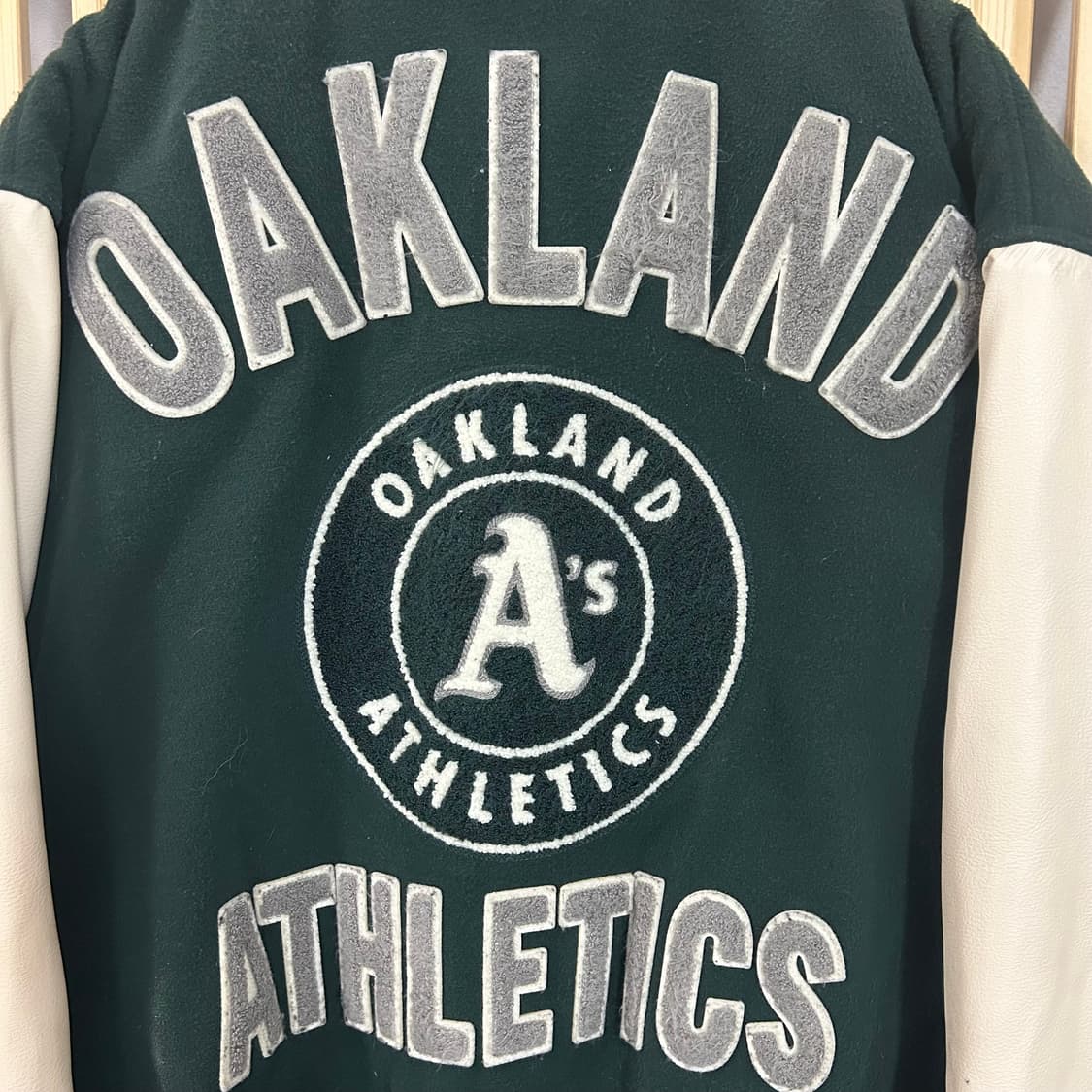 (L)뉴에라 오클랜드 어슬레틱스 스타디움 바시티 자켓 상품이미지2