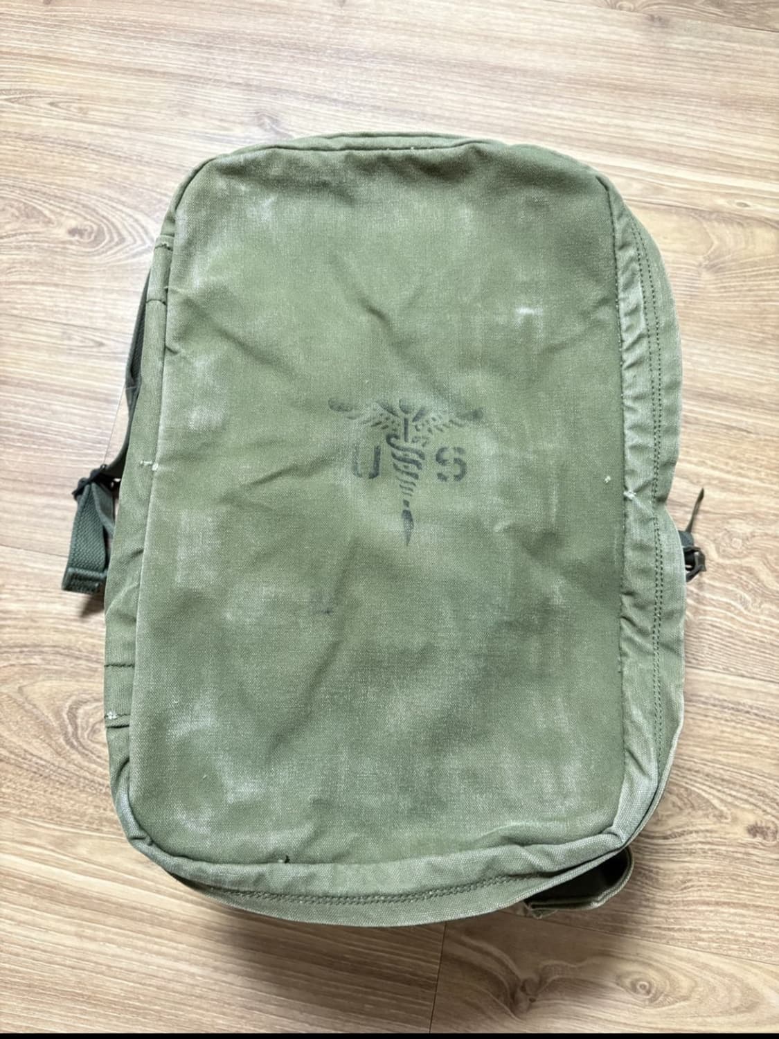 미군 오리지널 빈티지 메딕백 판매합니다 상품이미지1