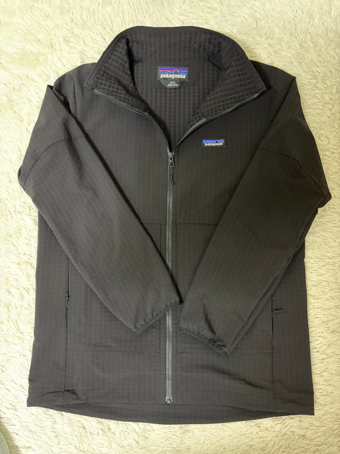 파타고니아 R1 테크페이스 재킷 블랙 M  상품이미지1