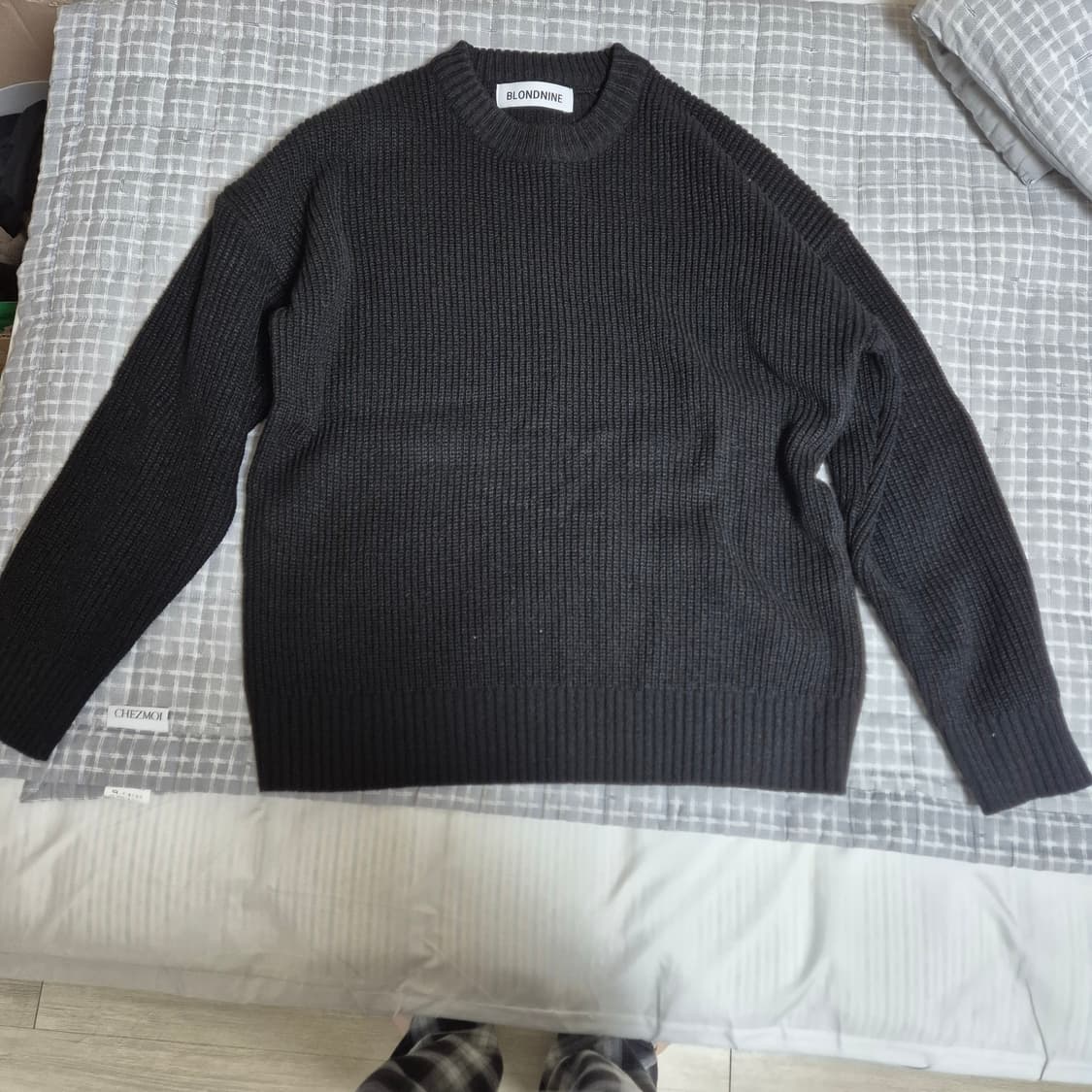 블론드 나인 니트 여러벌 팝니다 상품이미지1