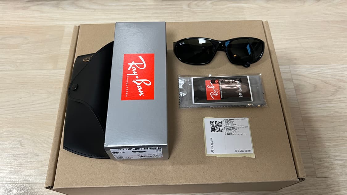 레이벤 대디오 선글라스 판매합니다. 상품이미지1