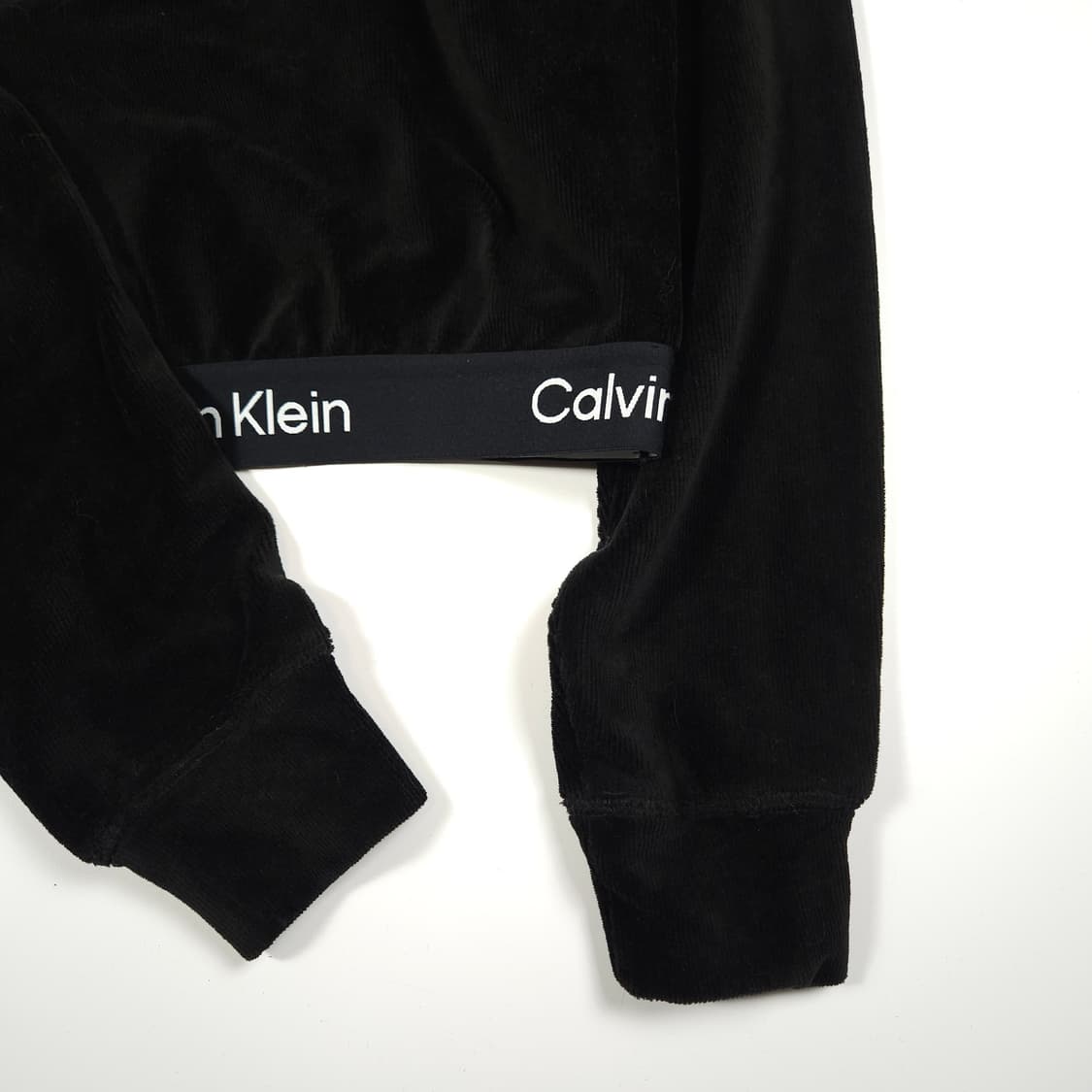 캘빈클라인 크롭 벨벳 후드티  상품이미지4