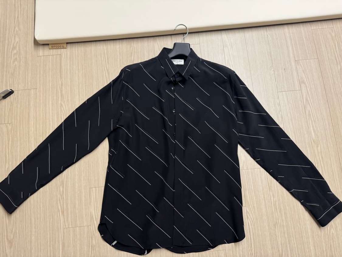 생로랑 더블대쉬 실크셔츠 39 상품이미지2