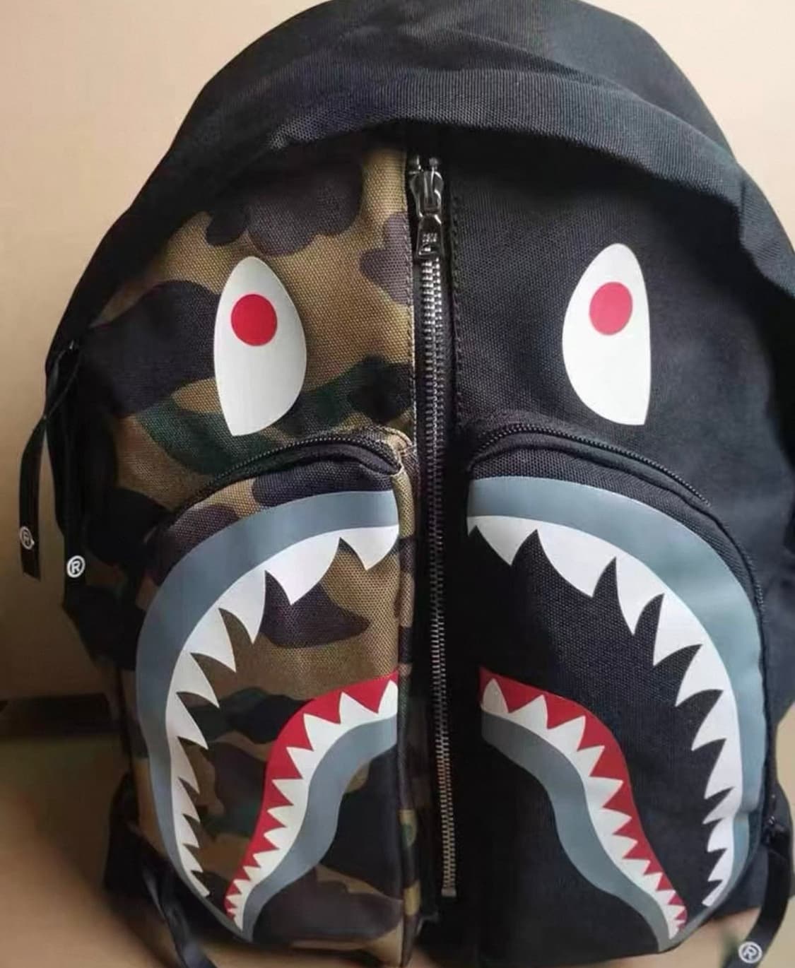 베이프 1st 카모 샤크 백팩 황계 새상품 상품이미지1