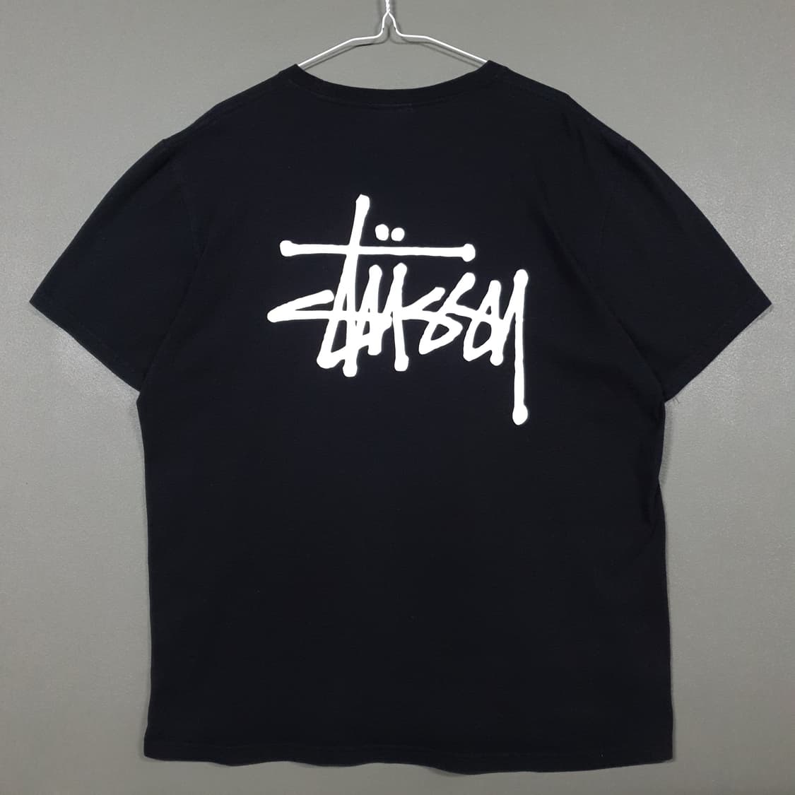 정품 L (100) 스투시 후면 빅로고 베이직 크루넥 반팔 티셔츠 블랙 상품이미지1