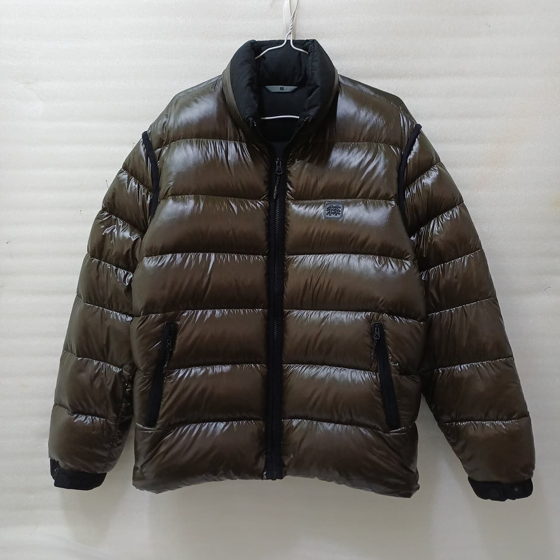 코오롱 카펠라 숏 유광 구스 다운 패딩 남성 L 100 카키 사랑봉봉 상품이미지1