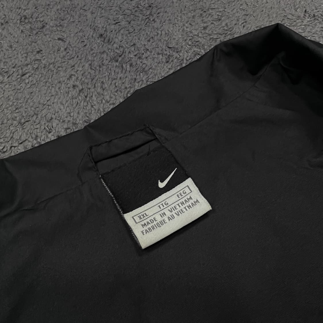 나이키 올블랙 바람막이 상품이미지4