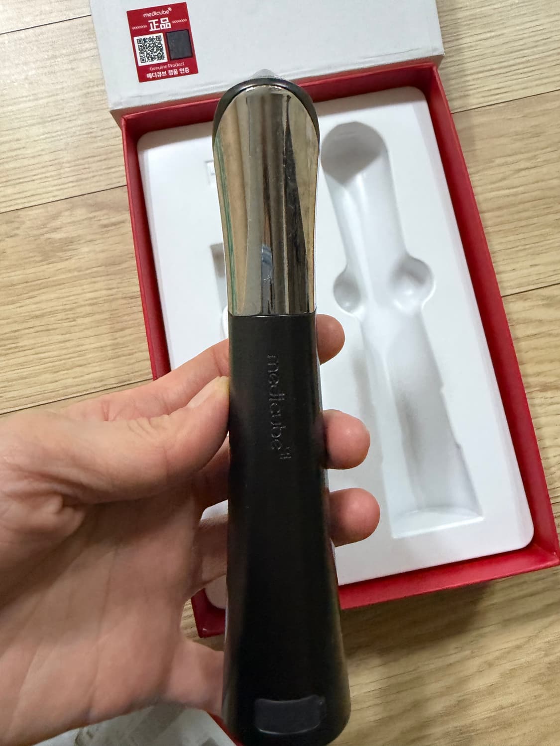 메디큐브더마EMS+부스터힐러 상품이미지3