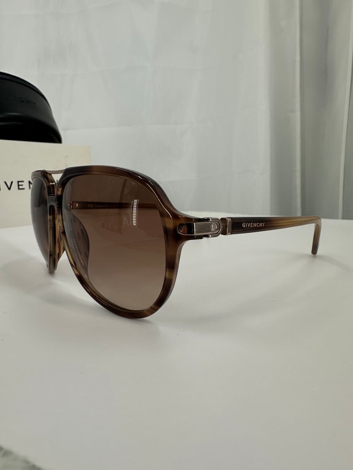 [새상품 무료배송] 정품 지방시 Made in Italy 선글라스 상품이미지2