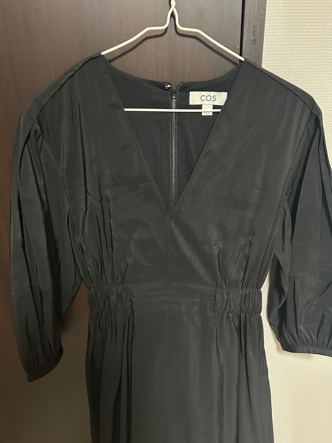 COS 브이넥 원피스 상품이미지4