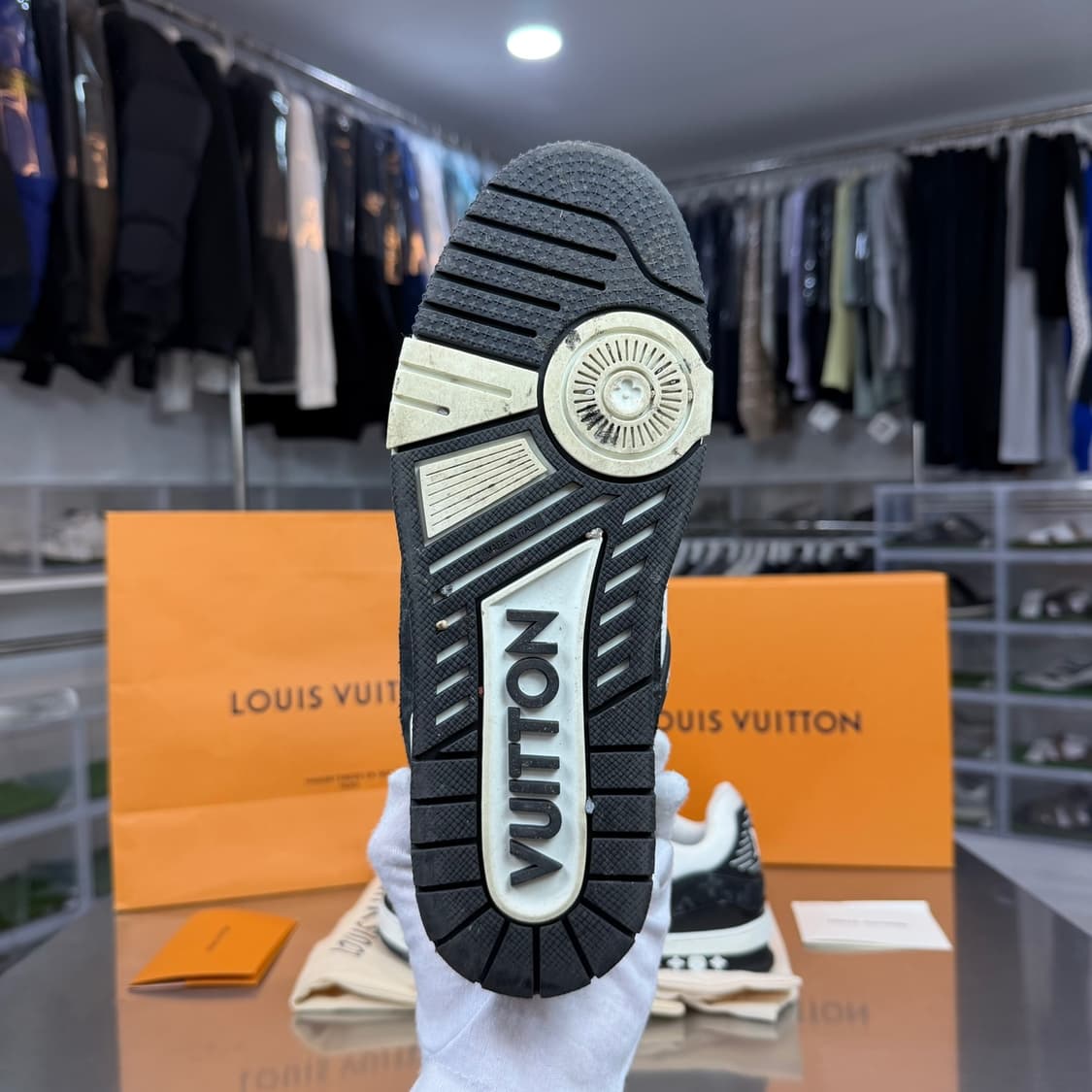 [리오브] 루이비통 LV 트레이너 데님 모노그램 스니커즈 상품이미지3