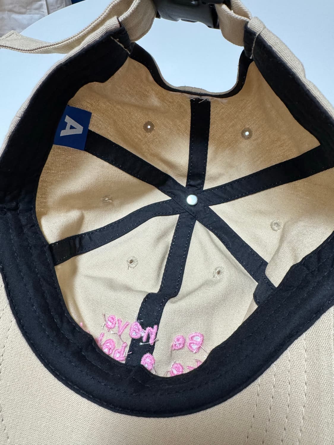 아더에러 베이지 볼캡 미친 가격에 판매합니다! 상품이미지5