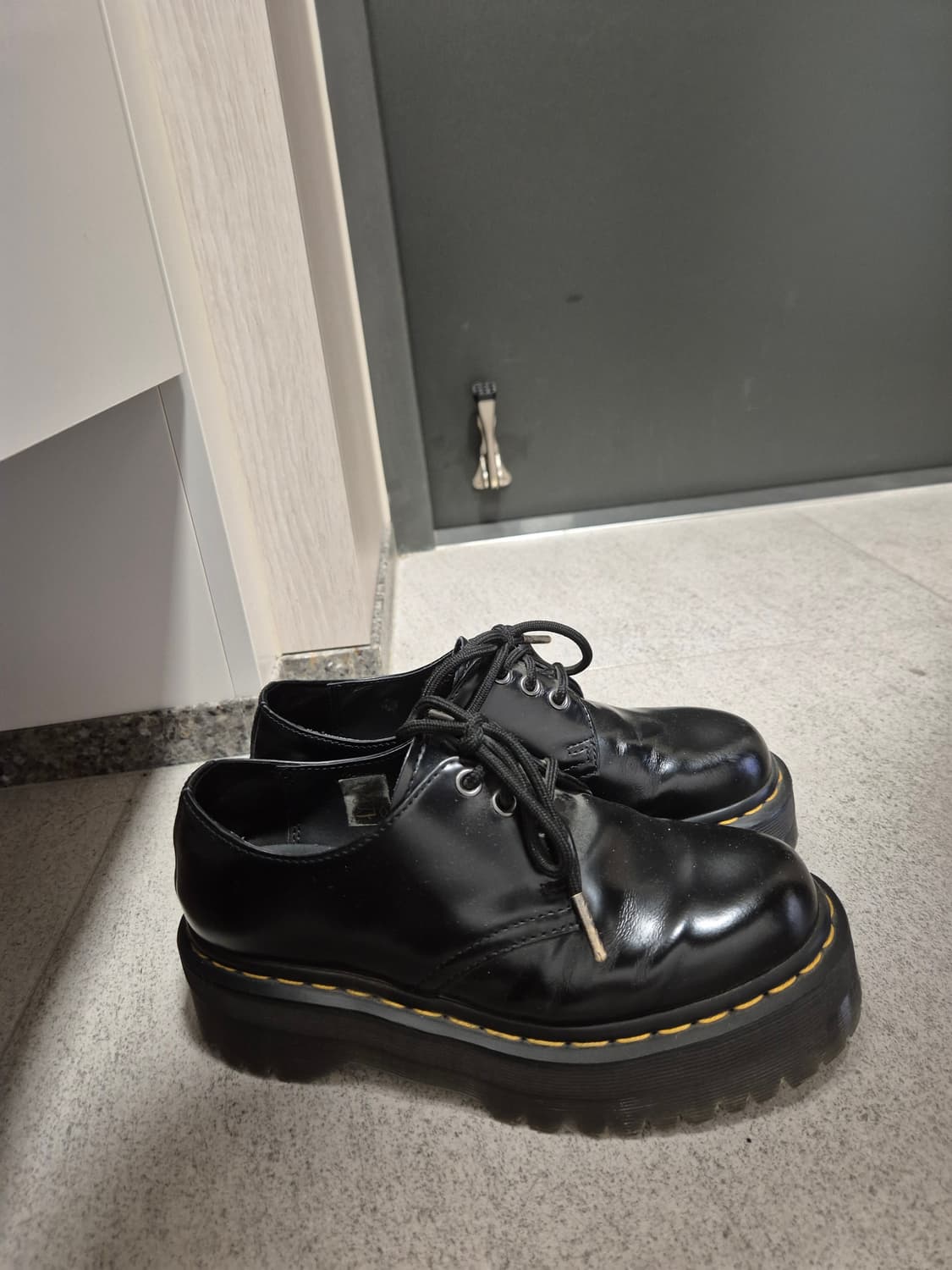 닥터마틴 쿼드 230 상품이미지2