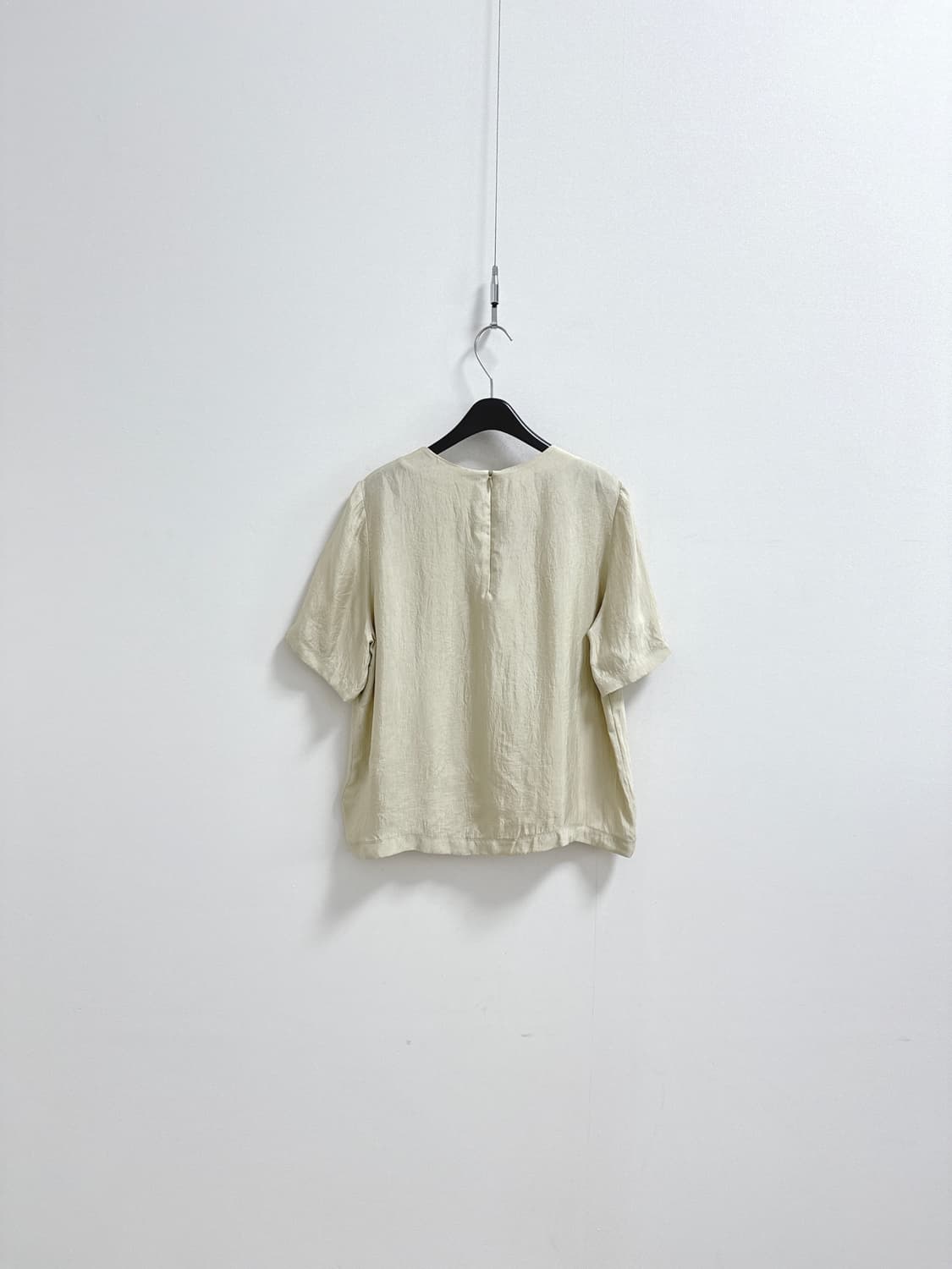 스텝어라운드 라운드넥 블라우스  상품이미지7